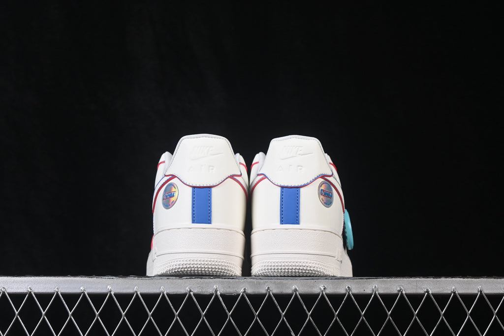 White Low-Top Sneakers with Outline Details | JL8888-011