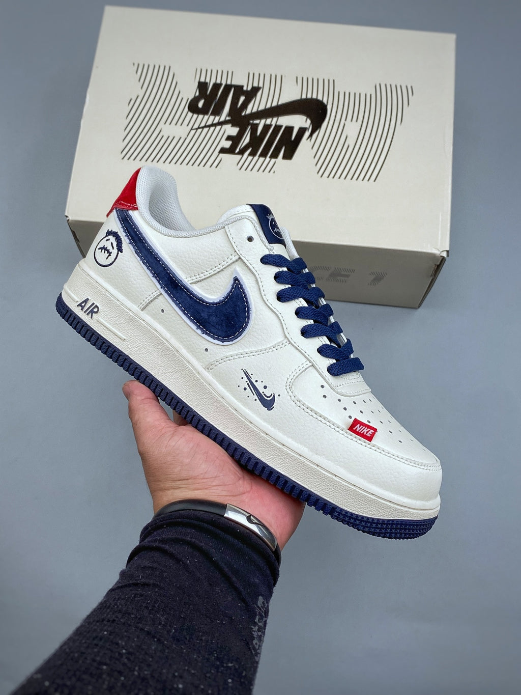 Nike Air Force 1 ’07 Low White, Navy & Red