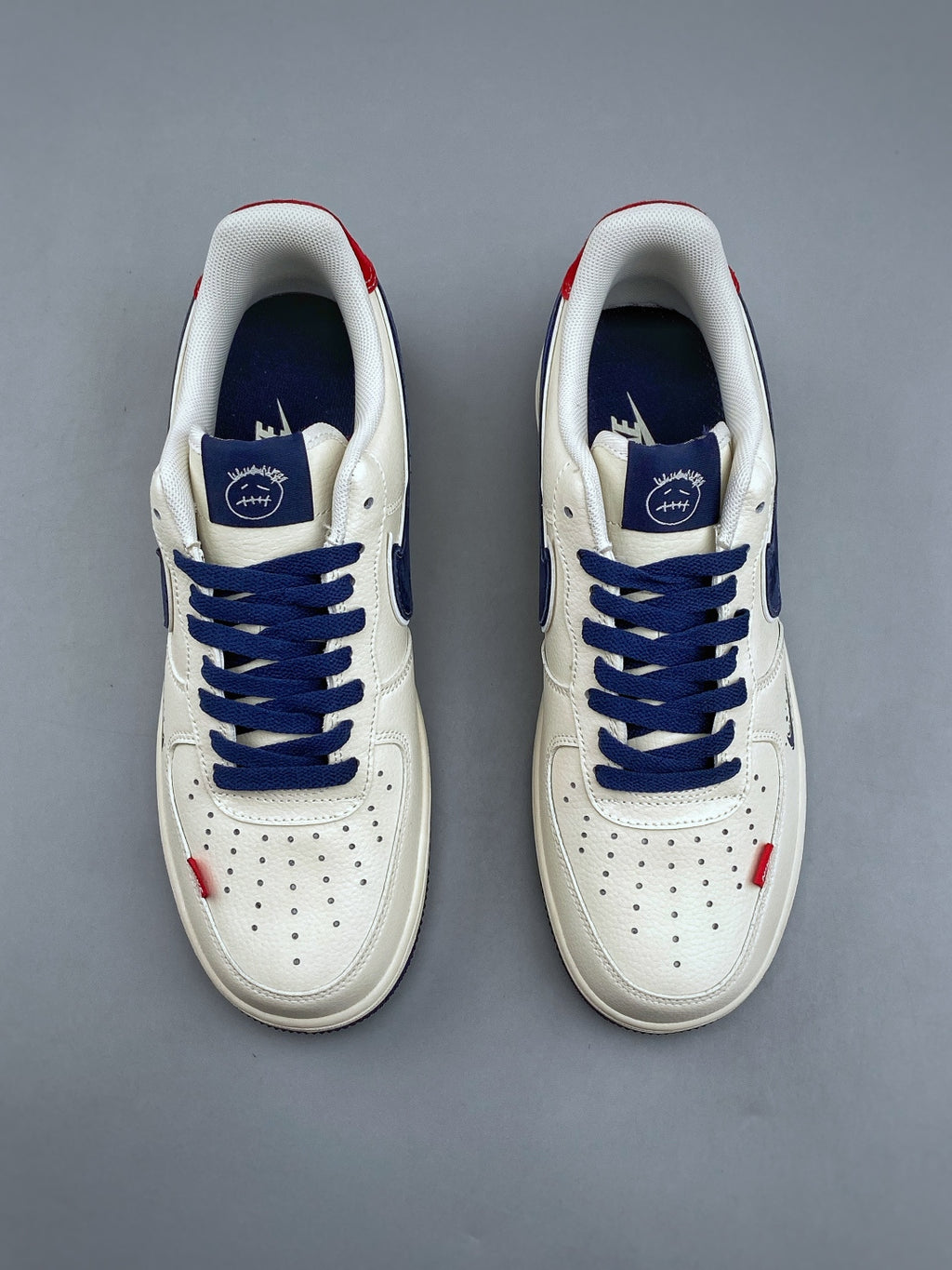 Nike Air Force 1 ’07 Low White, Navy & Red