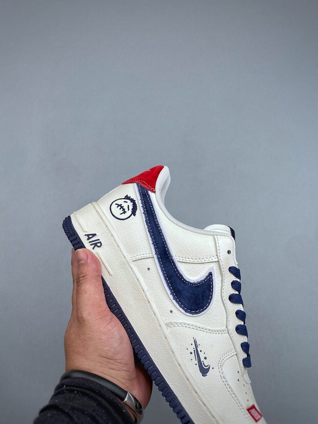 Nike Air Force 1 ’07 Low White, Navy & Red