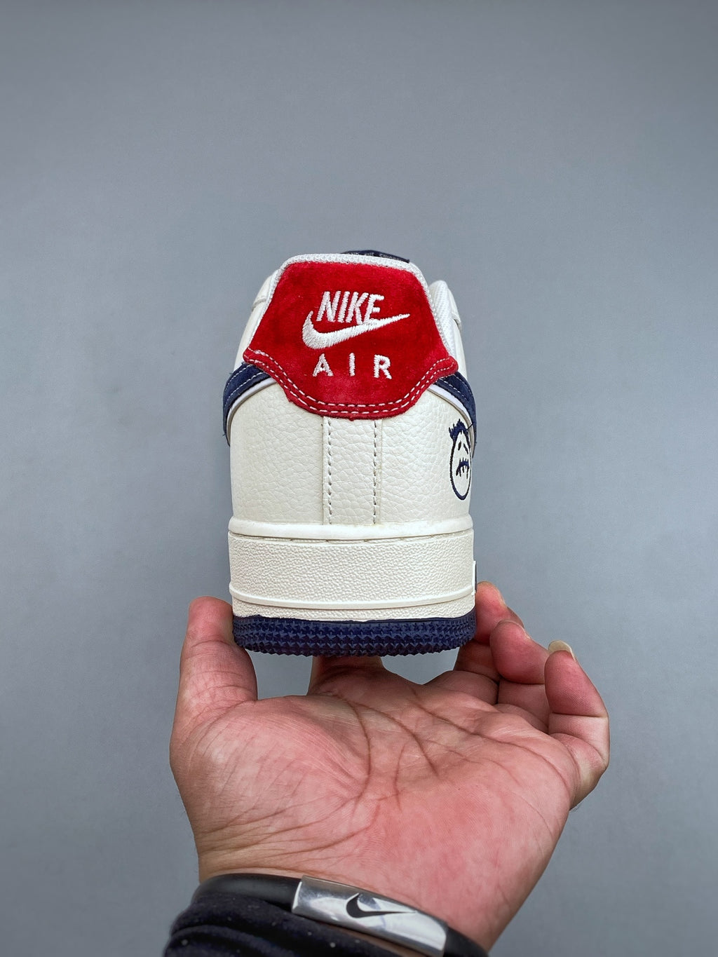 Nike Air Force 1 ’07 Low White, Navy & Red