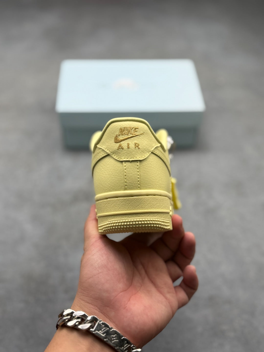 Nike Air Force 1 ’07 Low Pastel Yellow