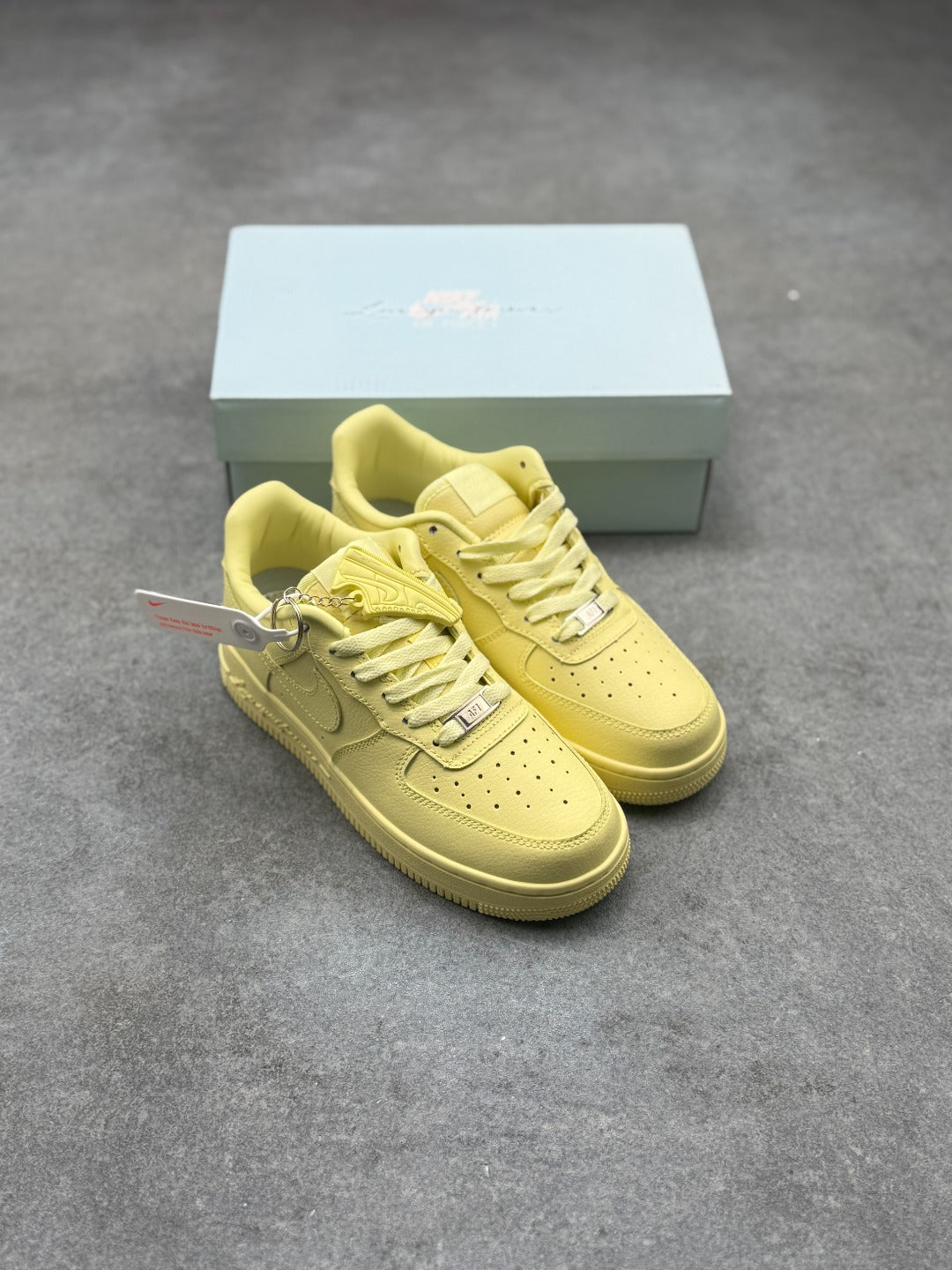 Nike Air Force 1 ’07 Low Pastel Yellow