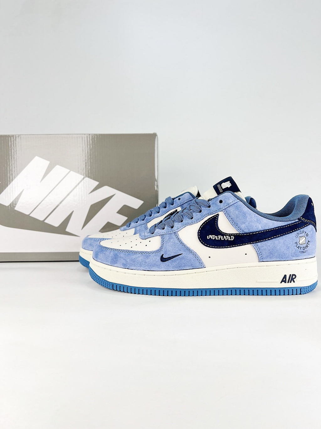 Nike Air Force 1 ’07 Low Blue & White Sneakers with Navy Swoosh, Retro Lace-Up Casual Streetwear Shoes