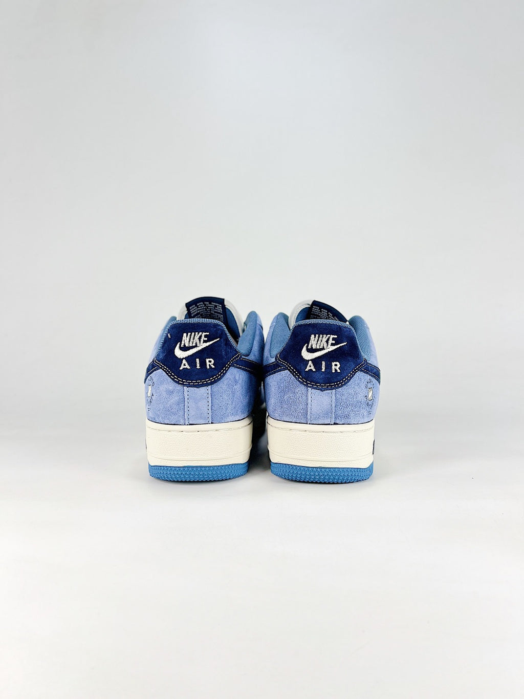Nike Air Force 1 ’07 Low Blue & White Sneakers with Navy Swoosh, Retro Lace-Up Casual Streetwear Shoes