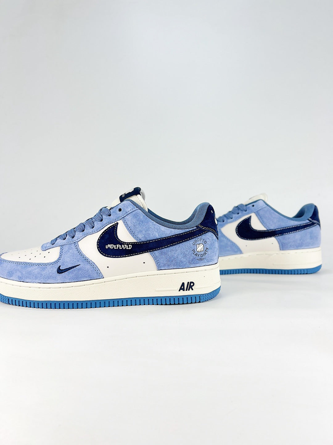 Nike Air Force 1 ’07 Low Blue & White Sneakers with Navy Swoosh, Retro Lace-Up Casual Streetwear Shoes