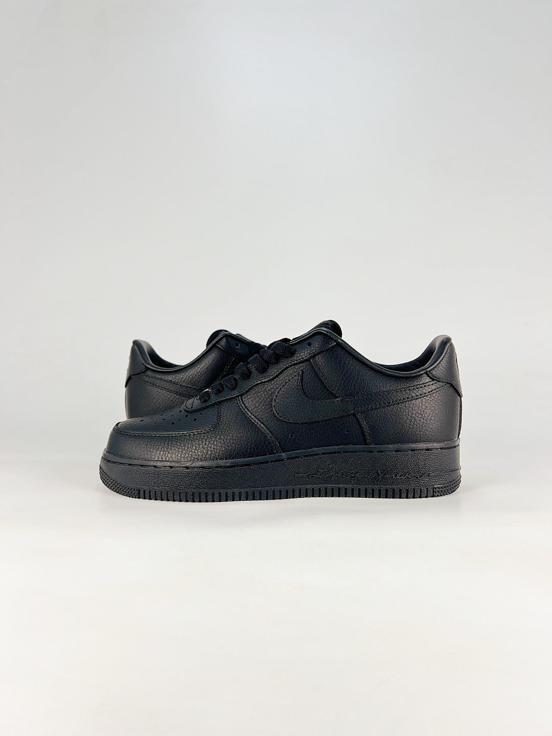 Nike Air Force 1 ’07 Low Triple Black Sneakers, Retro Lace-Up Casual Streetwear Shoes