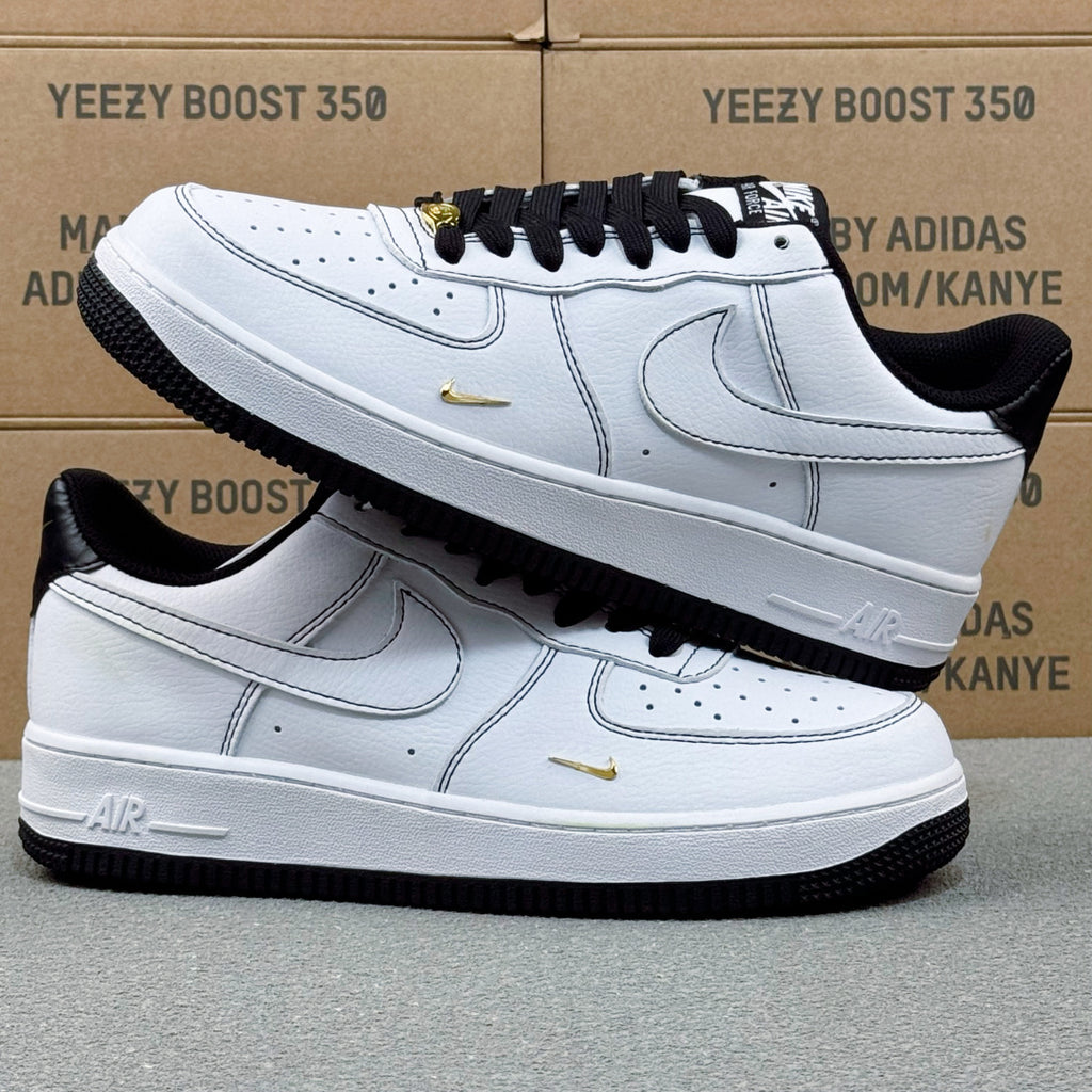 Nike Air Force 1 ’07 Low AF1 White & Black Sneakers with Mini Lime Swoosh, Retro Lace-Up Casual Streetwear Shoes