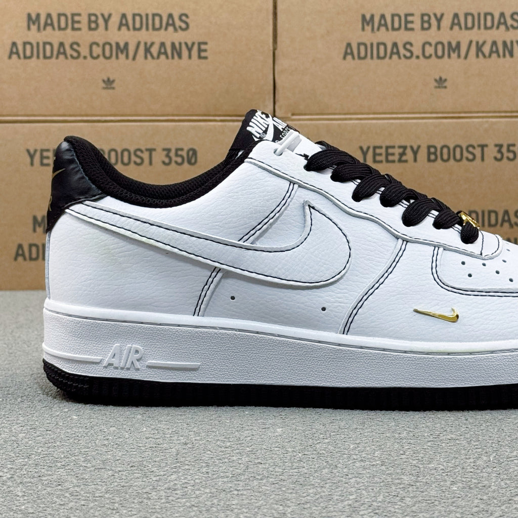 Nike Air Force 1 ’07 Low AF1 White & Black Sneakers with Mini Lime Swoosh, Retro Lace-Up Casual Streetwear Shoes