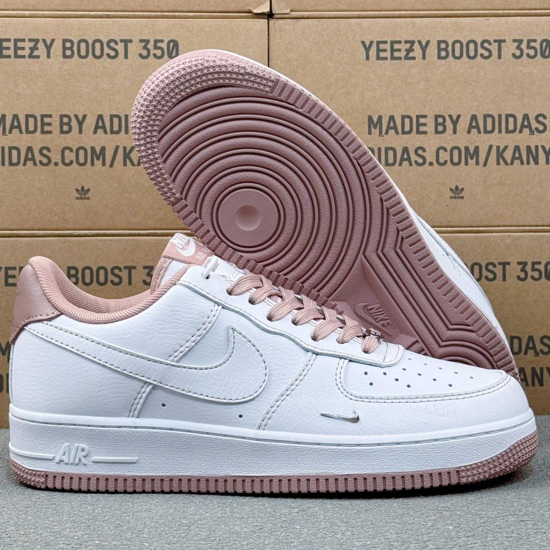 Nike Air Force 1 ’07 Low AF1 White & Dusty Pink Sneakers, Contrast Sole Lace-Up Retro Casual Streetwear Shoes
