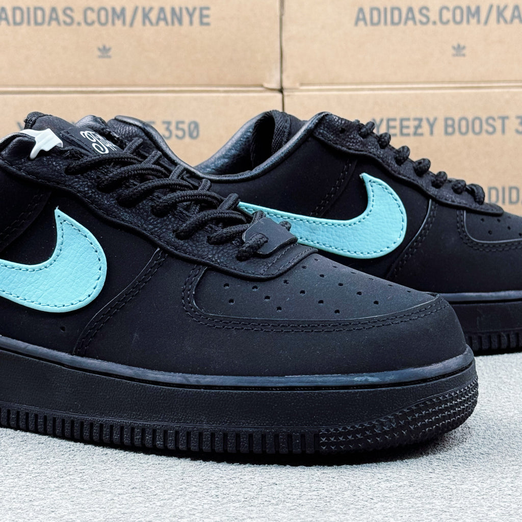 Nike Air Force 1 ’07 Low AF1 Black & Mint Green Sneakers, Contrast Swoosh Lace-Up Retro Casual Streetwear Shoes