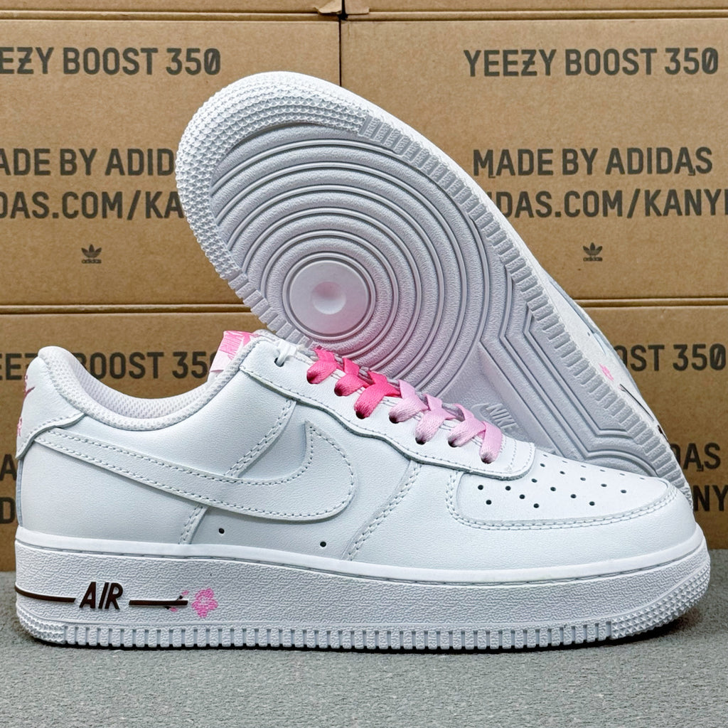 Nike Air Force 1 ’07 Low AF1 White Sneakers with Pink Lace Details, Tonal Swoosh Retro Casual Streetwear Shoes