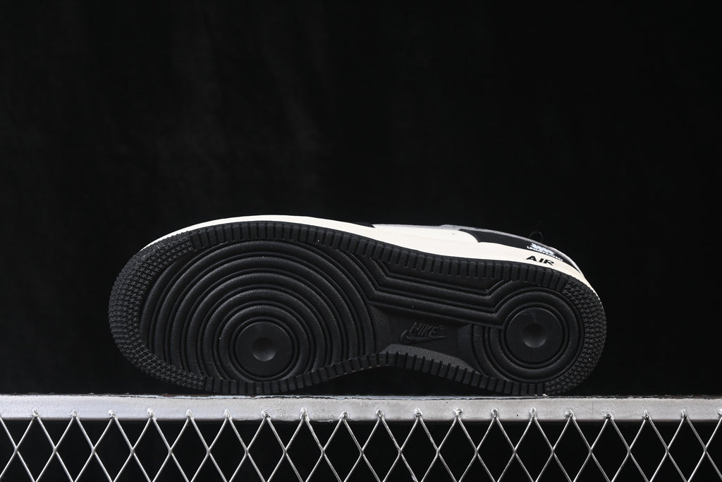 Nike Air Force 1 ’07 Low AF1 Black White & Grey Sneakers, Patchwork Graphic Lace-Up Retro Casual Streetwear Shoes