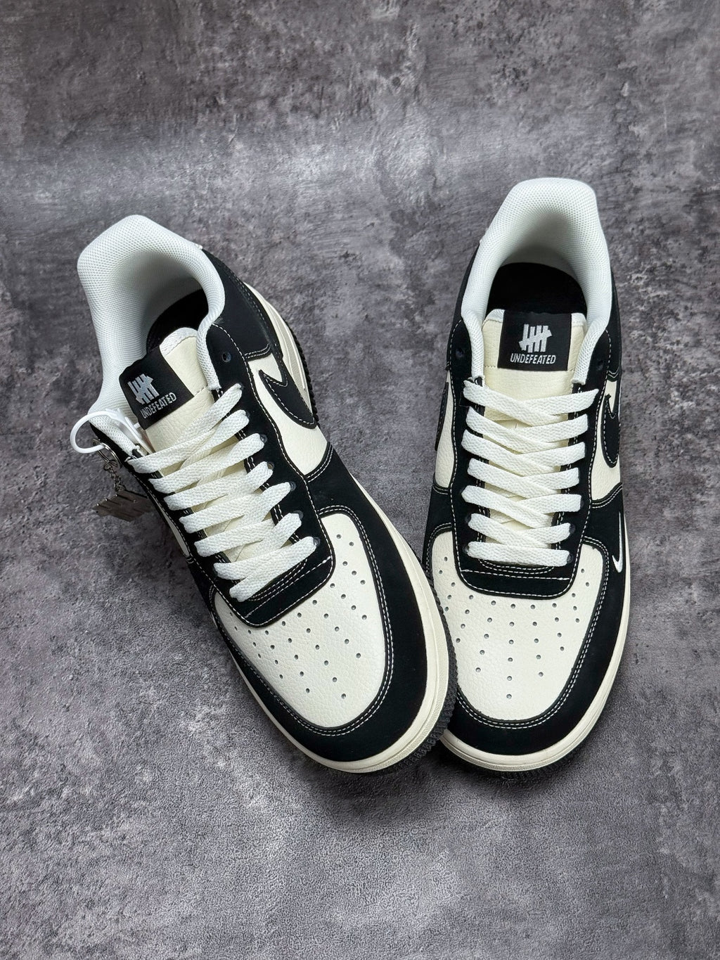 Air Jordan 1 Low AJ1 Black White & Grey Sneakers with Patterned Laces, Retro Low-Top Casual Streetwear Shoes