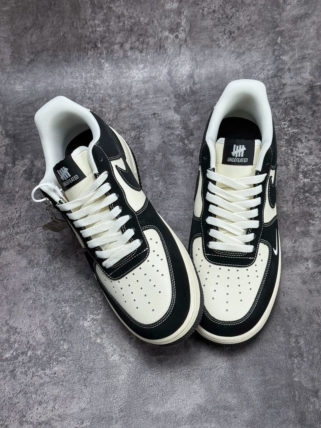 Air Jordan 1 Low AJ1 Black White & Grey Sneakers with Patterned Laces, Retro Low-Top Casual Streetwear Shoes