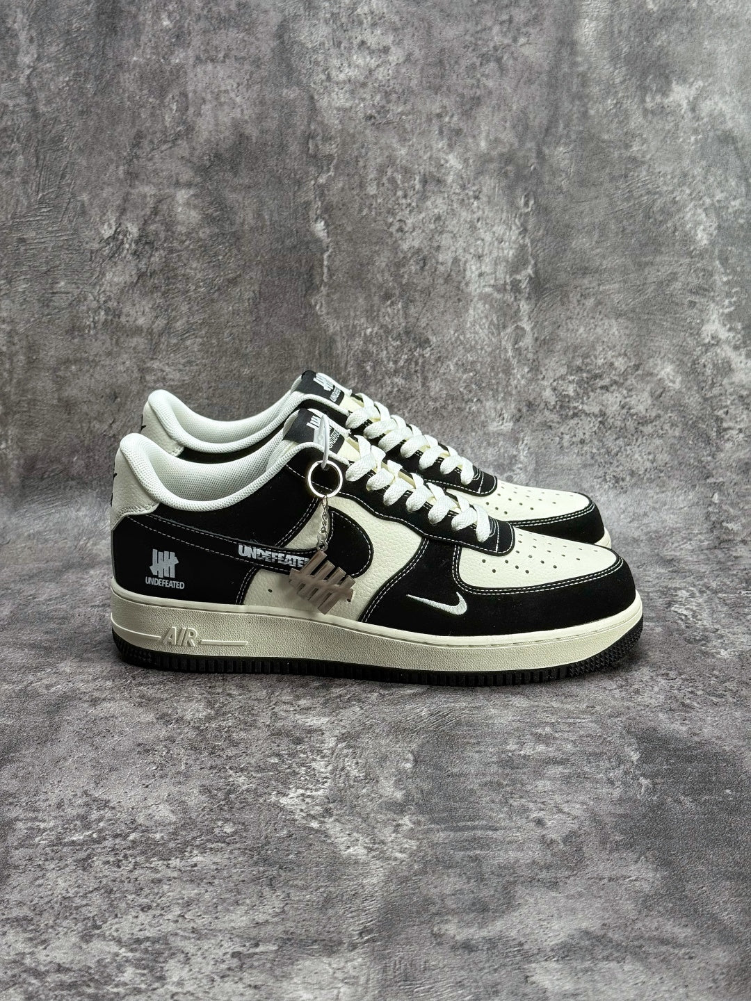 Air Jordan 1 Low AJ1 Black White & Grey Sneakers with Patterned Laces, Retro Low-Top Casual Streetwear Shoes