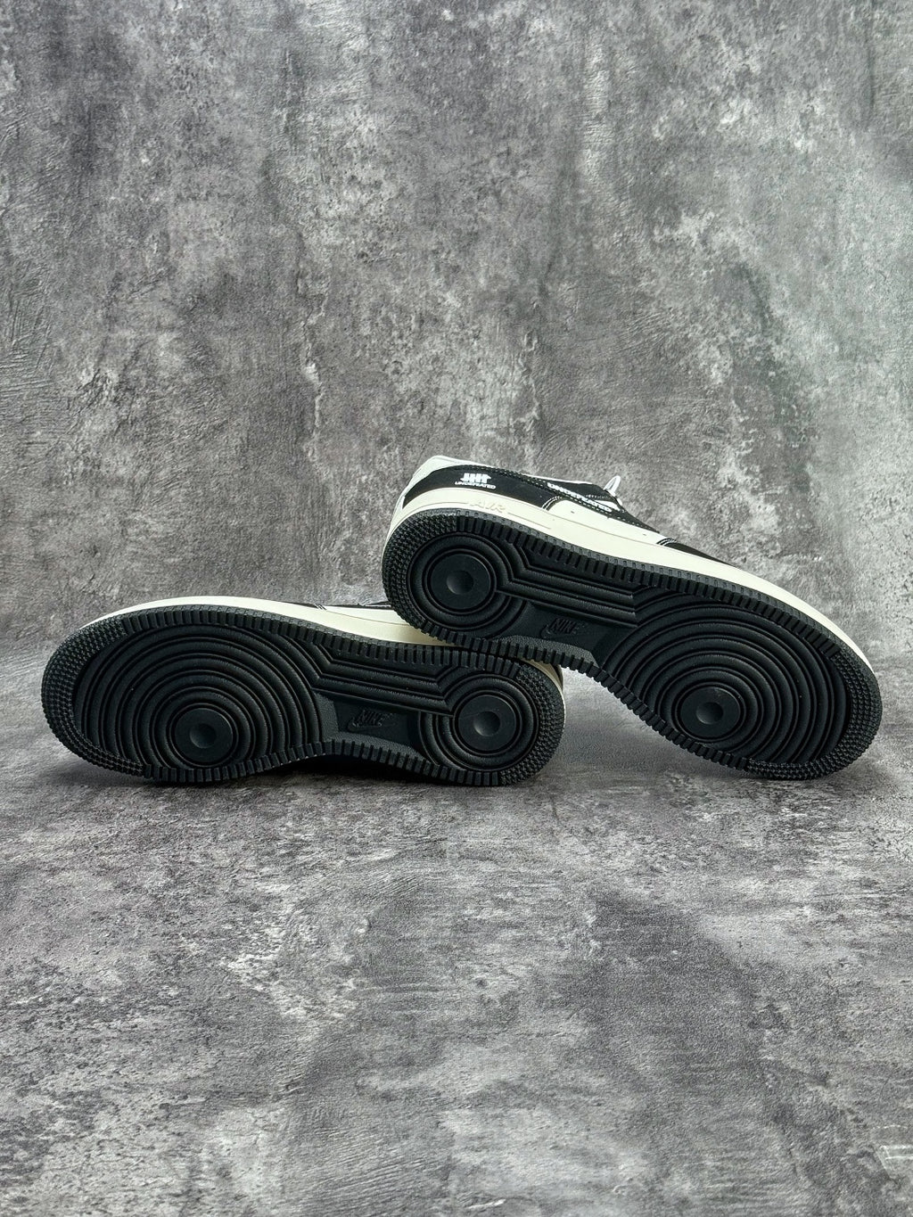 Air Jordan 1 Low AJ1 Black White & Grey Sneakers with Patterned Laces, Retro Low-Top Casual Streetwear Shoes