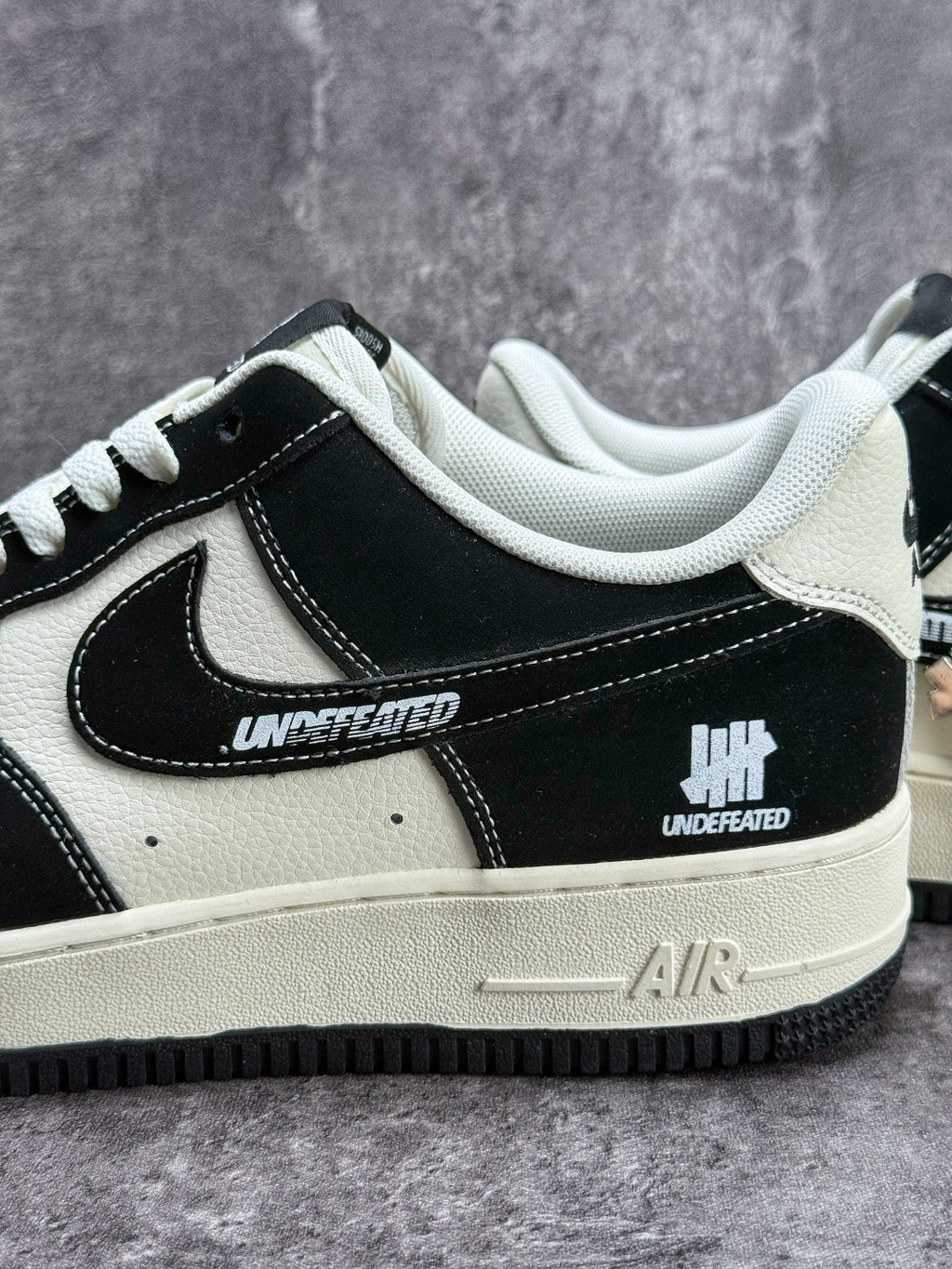 Air Jordan 1 Low AJ1 Black White & Grey Sneakers with Patterned Laces, Retro Low-Top Casual Streetwear Shoes
