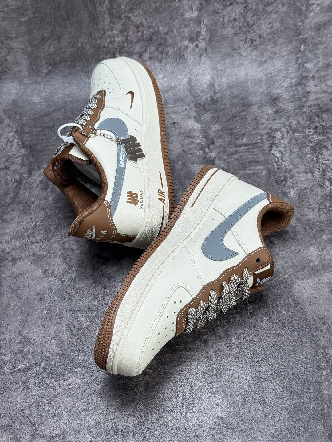 Nike Air Force 1 ’07 Low Cream White Brown & Grey Sneakers with Mini Swoosh, Retro Lace-Up Casual Streetwear Shoes