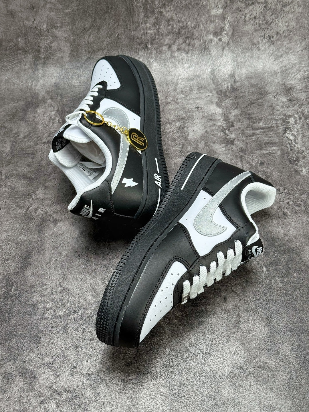 Nike Air Force 1 ’07 Low AF1 Black & White Sneakers, Contrast Swoosh Retro Lace-Up Casual Streetwear Shoes