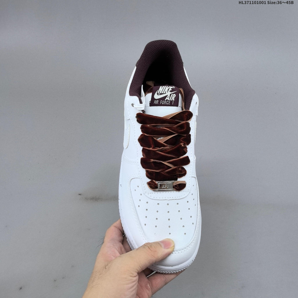 Nike Air Force 1 ’07 Low White & Black Sneakers with Brown Laces, Retro Low-Top Casual Streetwear Shoes