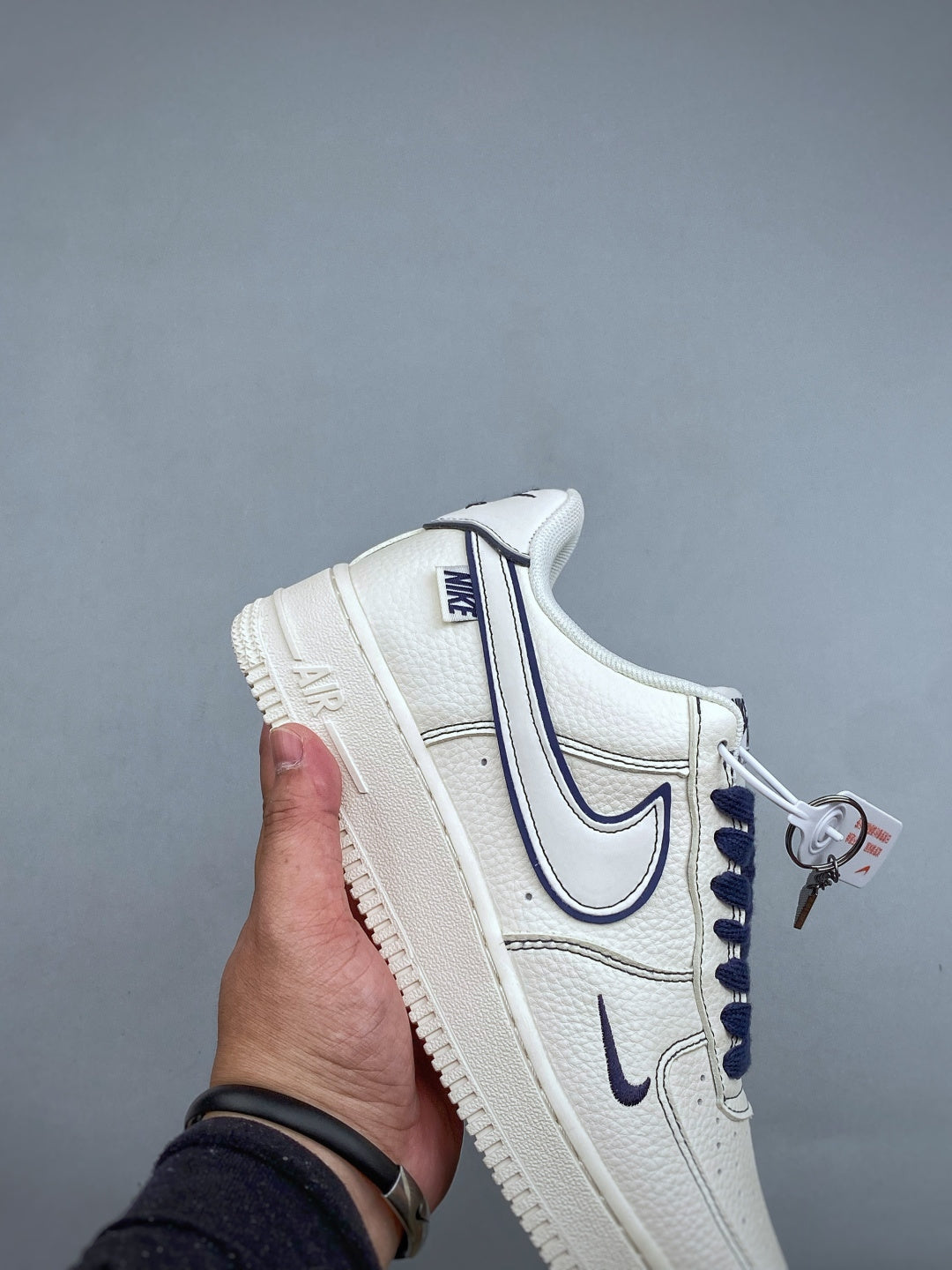 Nike Air Force 1 ’07 Low White & Black Outline Sneakers, Contrast Lace Details Retro Casual Streetwear Shoes