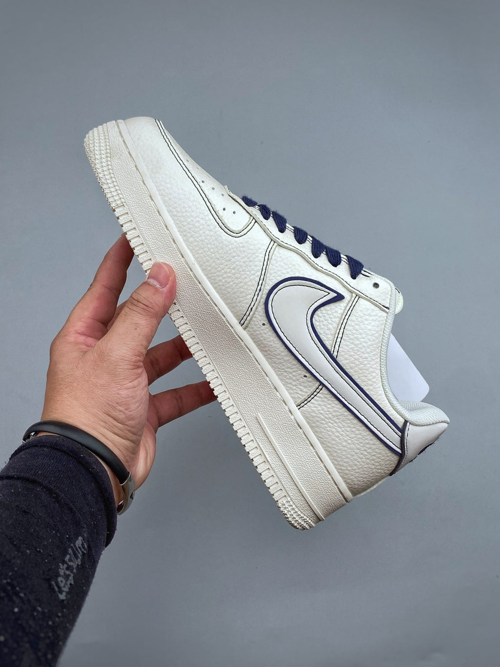 Nike Air Force 1 ’07 Low White & Black Outline Sneakers, Contrast Lace Details Retro Casual Streetwear Shoes