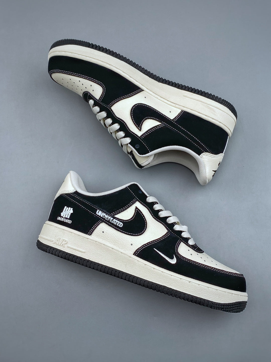 Nike Air Force 1 ’07 Low Black & White Color Block Sneakers, Contrast Swoosh Lace-Up Retro Casual Streetwear Shoes