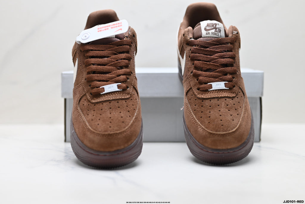 Nike Air Force 1 ’07 Low Brown & Cream Sneakers, Contrast Swoosh Retro Lace-Up Casual Streetwear Shoes