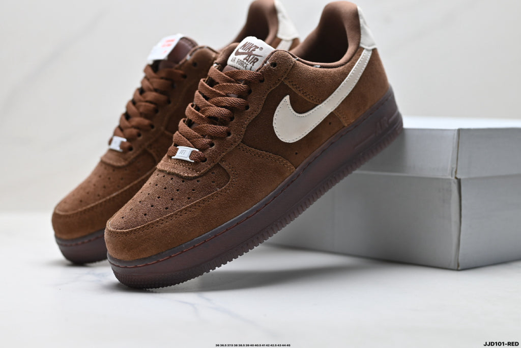 Nike Air Force 1 ’07 Low Brown & Cream Sneakers, Contrast Swoosh Retro Lace-Up Casual Streetwear Shoes