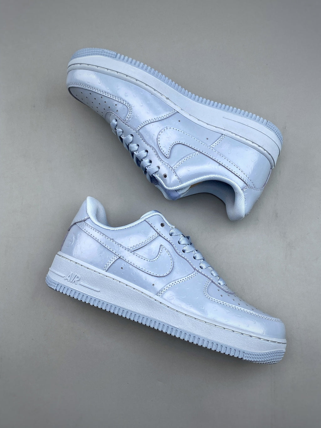 Nike Air Force 1 ’07 Low Light Blue Sneakers, Tonal Swoosh Retro Lace-Up Casual Streetwear Shoes