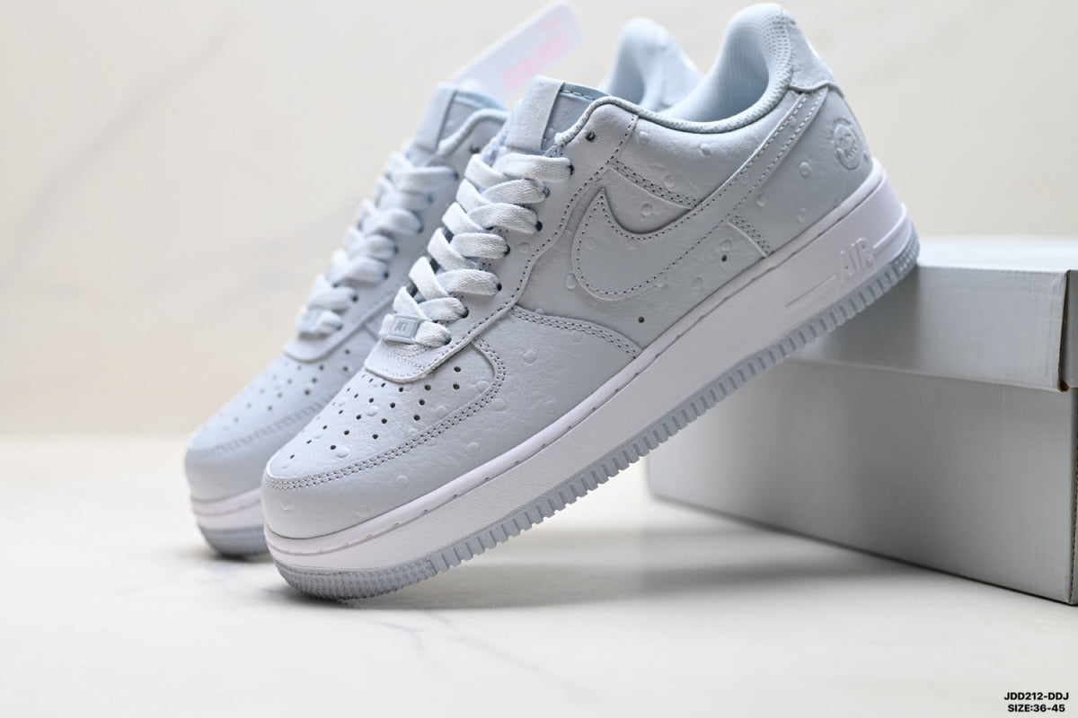 Nike Air Force 1 ’07 Low Light Grey Sneakers with Pink Tongue Accent, Tonal Swoosh Lace-Up Retro Casual Shoes